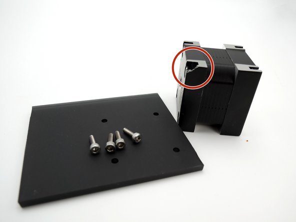 The result of using M3 x 10mm screws with the same 5mm mount.