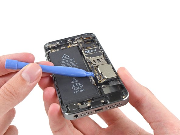 iPhone 5s Logic Board Replacement: step 31, image 2 of 2