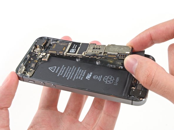 iPhone 5s Logic Board Replacement: step 32, image 2 of 3