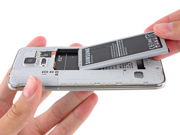 Samsung Galaxy S5 Display Assembly Replacement: step 2, image 3 of 3