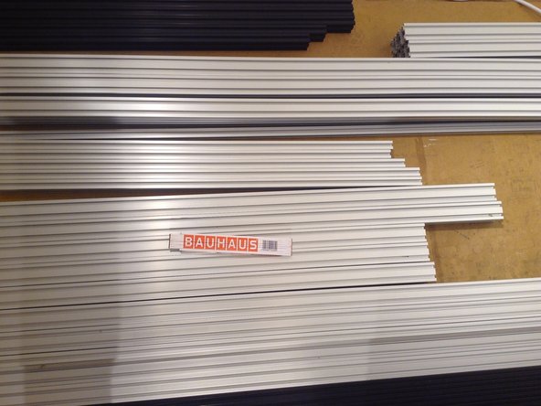 [3] extrusion 2040, 830mm