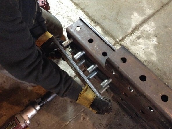 2 2 hole x 4 hole plate