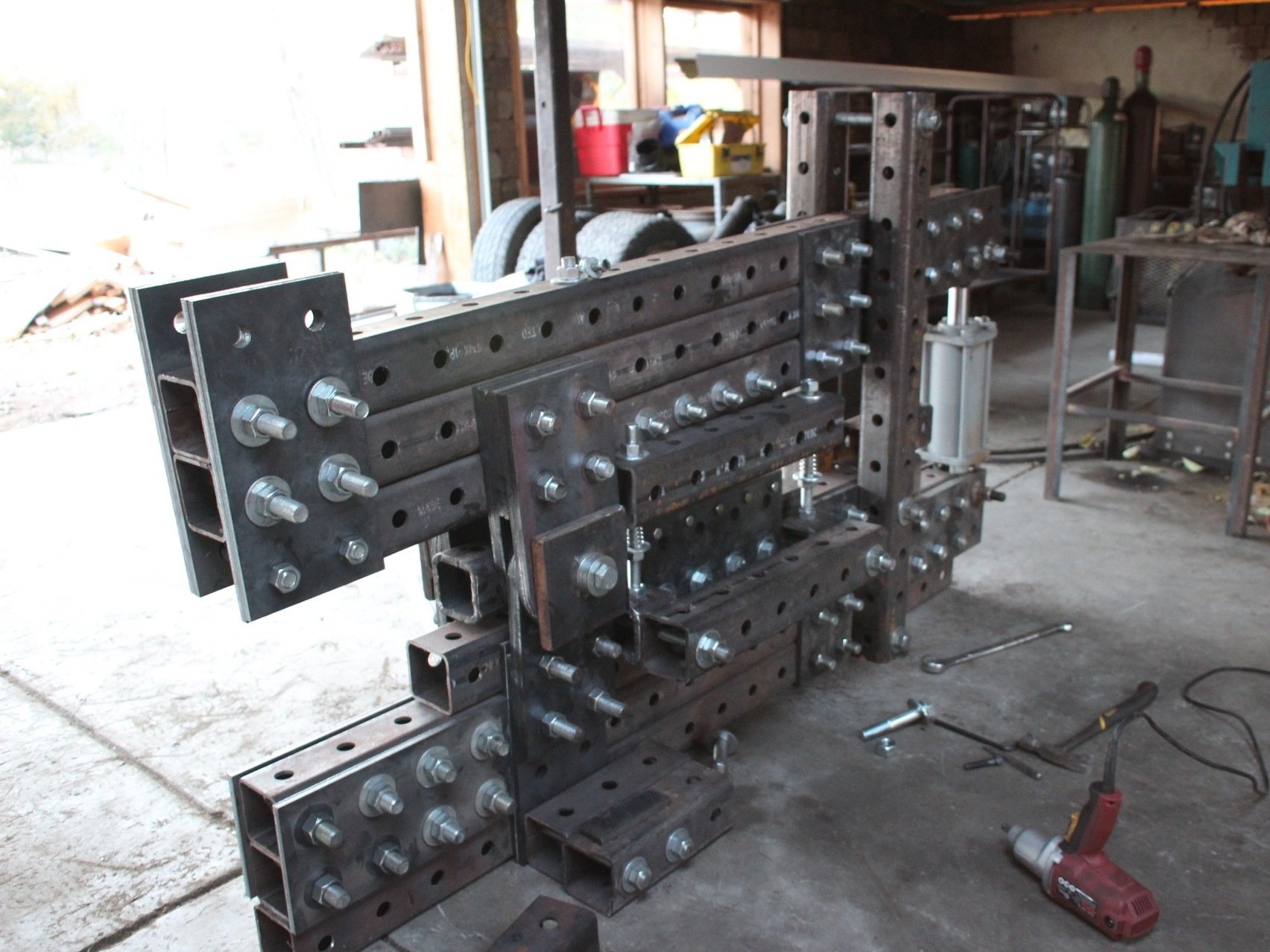 How to assemble all the pieces of the Ironworker (in progress) Open