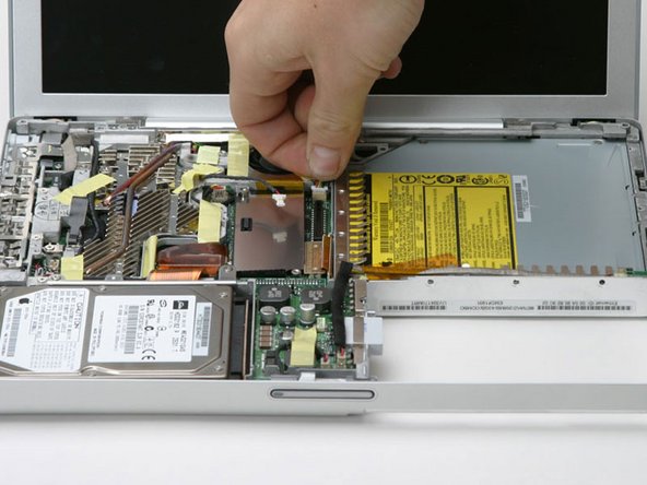 PowerBook G4 Aluminum 12" 867 MHz Bluetooth Replacement: step 30, image 1 of 1