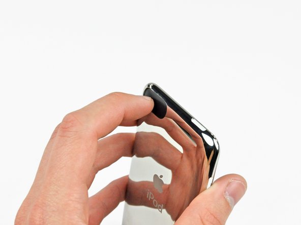 iPod Touch 2nd Generation Rear Panel Replacement: step 34, image 1 of 2