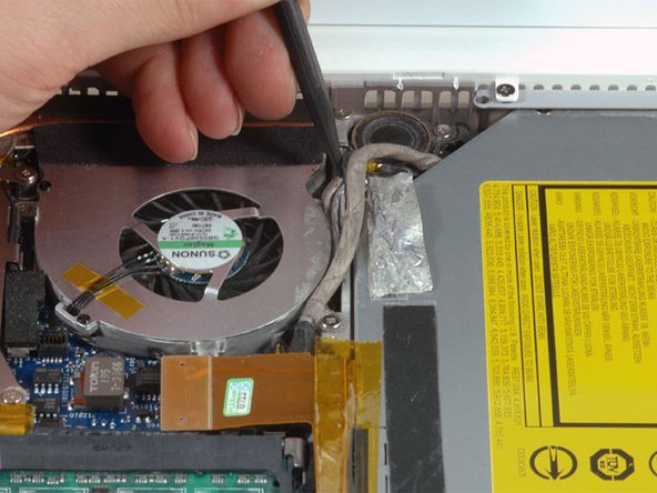 MacBook Core Duo PRAM Battery Replacement: step 18, image 1 of 1