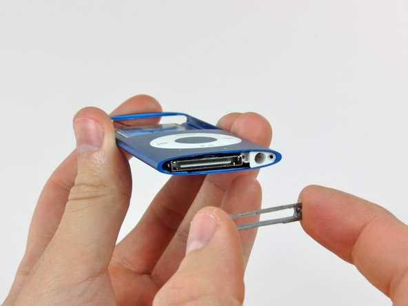 iPod Nano 4th Generation Logic Board Assembly Replacement: step 15, image 2 of 2