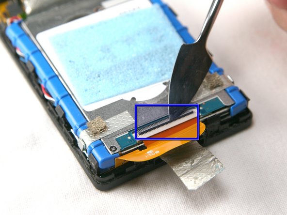 Microsoft Zune 80 Screen Replacement: step 5, image 1 of 3