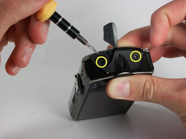 Disassembling Canon Powershot SD880 Menu Button, Disassembling Canon Powershot SD880 Menu Button: step 1, image 3 of 3