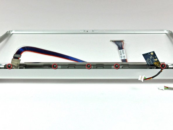 PowerBook G4 Aluminum 15" 1-1.5 GHz Front Display Bezel Replacement: step 43, image 1 of 2