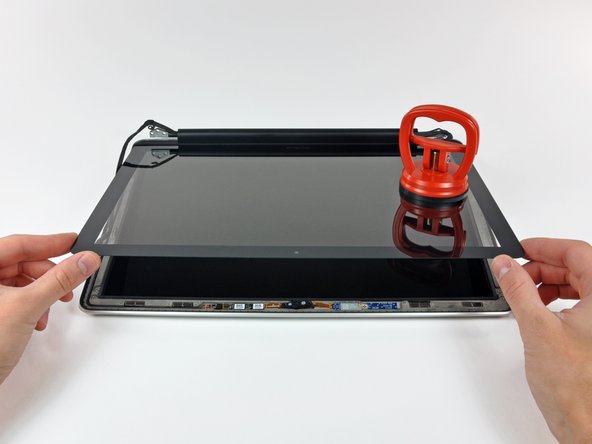 MacBook Unibody Model A1278 Front Display Glass Replacement: step 22, image 1 of 2