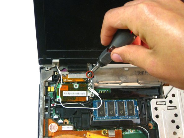 IBM ThinkPad T42 Teardown: step 10, image 1 of 2