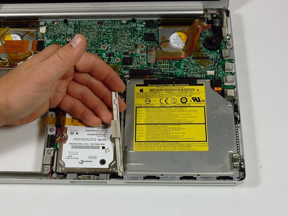 PowerBook G4 Aluminum 15" 1.67 GHz Optical Drive Replacement: step 14, image 1 of 1