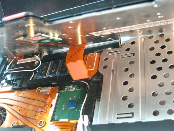 IBM ThinkPad T42 Mini-PCI Port Replacement: step 4, image 1 of 2