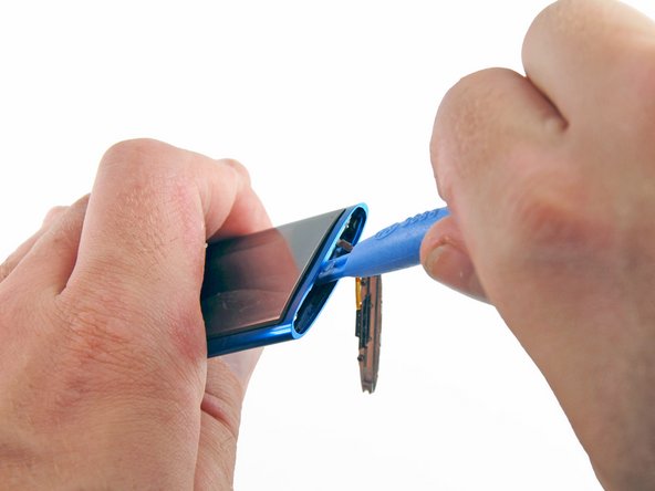 iPod Nano 5th Generation Display Replacement: step 5, image 1 of 2
