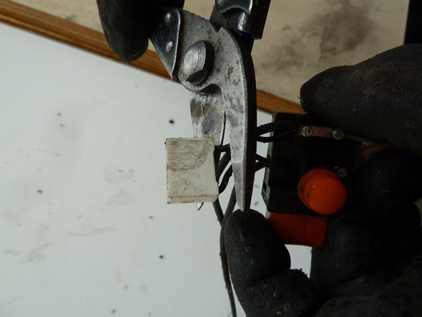 Chainsaw: step 8, image 3 of 3