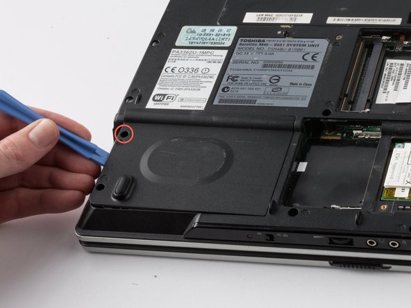 Toshiba Satellite M45 Speakers Replacement: step 4, image 1 of 3