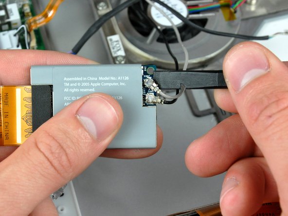 PowerBook G4 Aluminum 17" 1.67 GHz (High-Res) Lower Case Replacement: step 53, image 1 of 2