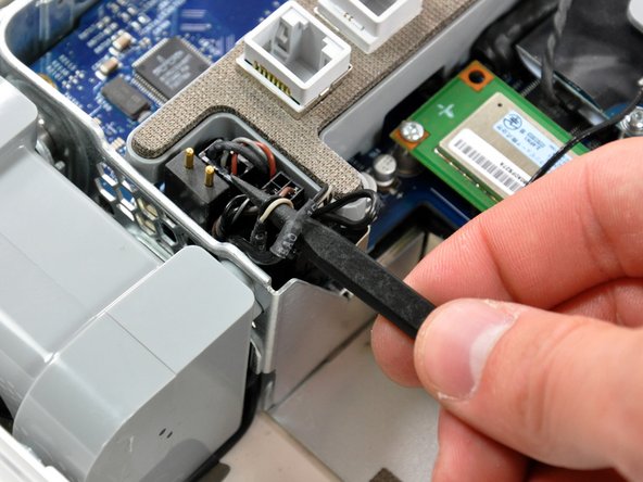 iMac G5 20" Model A1076 Logic Board Replacement: step 17, image 1 of 2