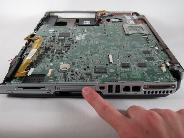 HP Pavilion zd8000 Base Fans Replacement: step 46, image 1 of 2