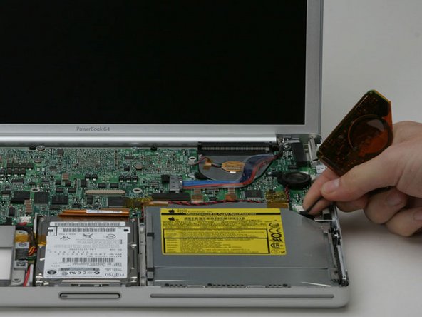 PowerBook G4 Aluminum 15" 1-1.5 GHz PRAM Battery Replacement: step 16, image 1 of 1