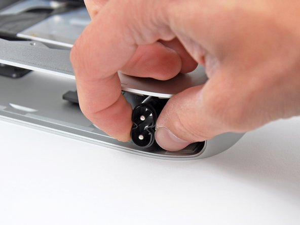 Mac Mini Mid 2010 IR Sensor Replacement: step 23, image 2 of 2