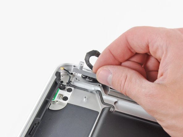 MacBook Pro 17" Unibody Upper Case Replacement: step 42, image 2 of 2