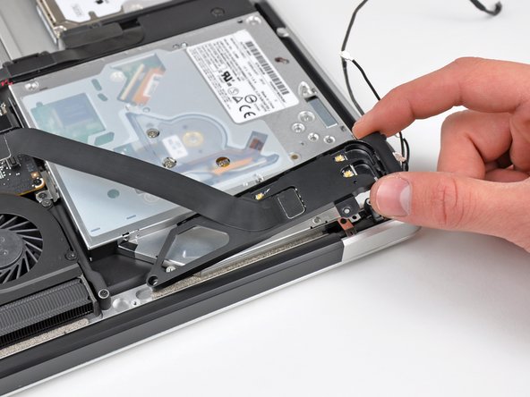 MacBook Pro 15" Unibody Mid 2010 Display Replacement: step 12, image 1 of 1