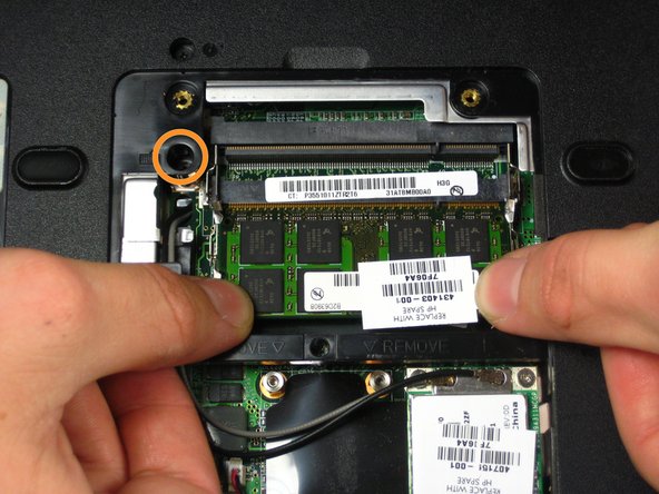 HP Pavilion dv6000 Fan Replacement: step 5, image 3 of 3