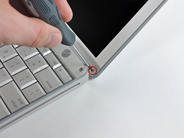 PowerBook G4 Aluminum 12" 1-1.5 GHz Rear Display Bezel Replacement: step 3, image 1 of 1