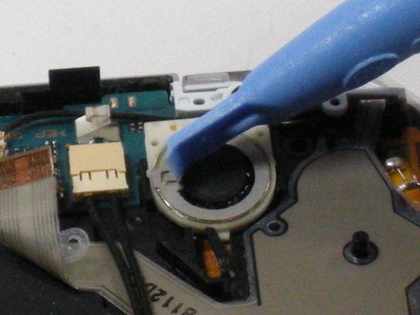 PSP 2000 Audio Jack Replacement: step 8, image 2 of 2