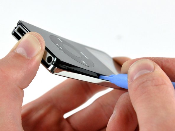 iPod Nano 1st Generation Rear Panel Replacement: step 6, image 2 of 3