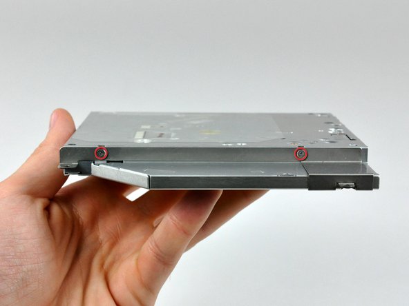 PowerBook G4 Aluminum 17" 1.67 GHz (High-Res) Optical Drive Replacement: step 15, image 1 of 2