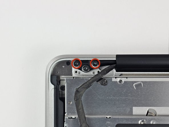 MacBook Pro 15" Unibody 2.53 GHz Mid 2009 Front Display Glass Replacement: step 15, image 1 of 2