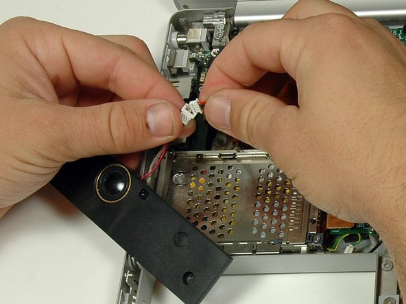 PowerBook G4 Aluminum 15" 1.67 GHz Front Display Bezel Replacement: step 13, image 1 of 1