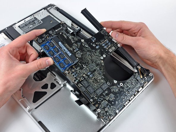 MacBook Pro 15" Unibody Mid 2009 Heat Sink Replacement: step 25, image 1 of 1