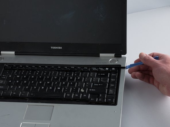 Toshiba Satellite M45 Speakers Replacement: step 6, image 1 of 3