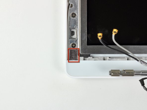 MacBook Core Duo Left Clutch Hinge Replacement: step 44, image 1 of 2