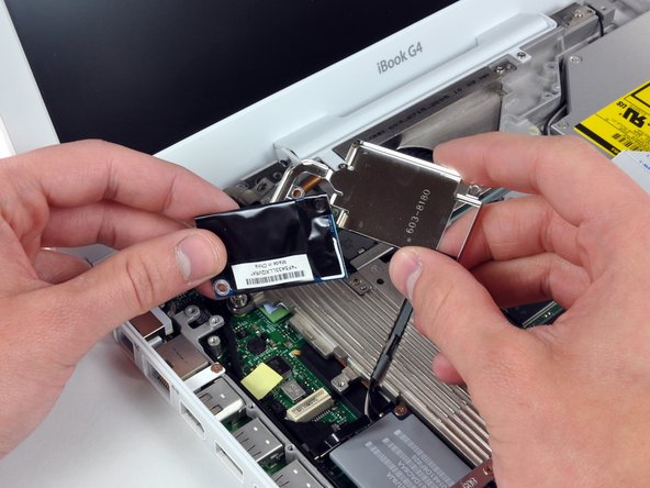 iBook G4 14" 1.42 GHz Logic Board Replacement: step 31, image 2 of 2
