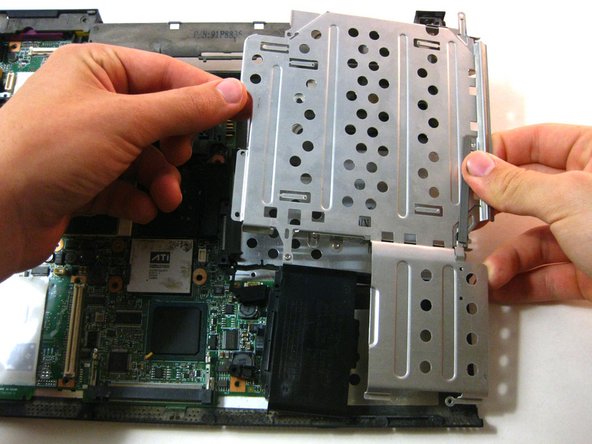 IBM ThinkPad T42 Teardown: step 16, image 3 of 3
