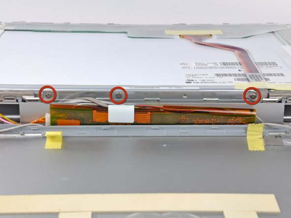 PowerBook G4 Aluminum 12" 867 MHz Right Clutch Hinge Replacement: step 73, image 1 of 1