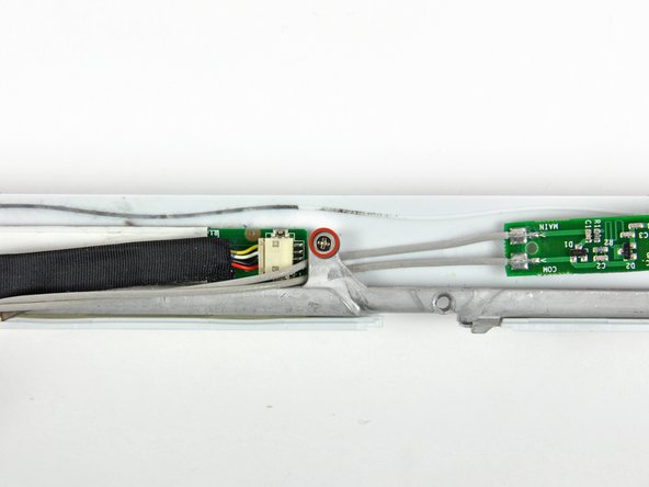 iBook G4 14" 933 MHz-1.33 GHz Inverter/AirPort Cables Replacement: step 67, image 1 of 2