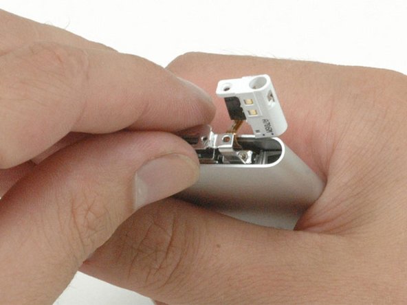 iPod Nano 2nd Generation Logic Board Replacement: step 8, image 1 of 1