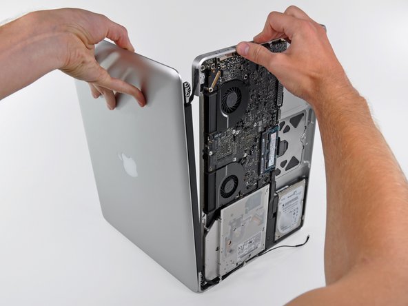 MacBook Pro 15" Unibody Mid 2010 LCD Replacement: step 20, image 3 of 3