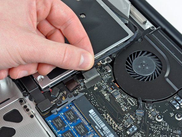 MacBook Pro 15" Unibody Mid 2009 Optical Drive Replacement: step 8, image 1 of 2