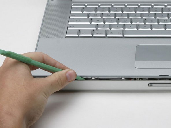 PowerBook G4 Aluminum 15" 1-1.5 GHz Inverter/Antenna Cables Replacement: step 9, image 1 of 1