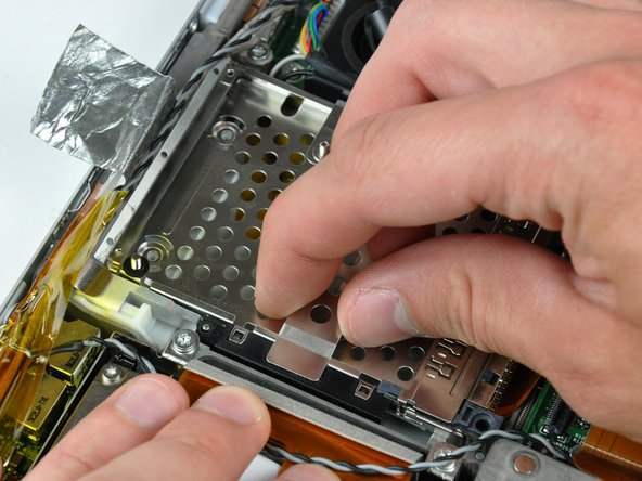 PowerBook G4 Aluminum 17" 1.67 GHz (High-Res) Display Replacement: step 20, image 1 of 2