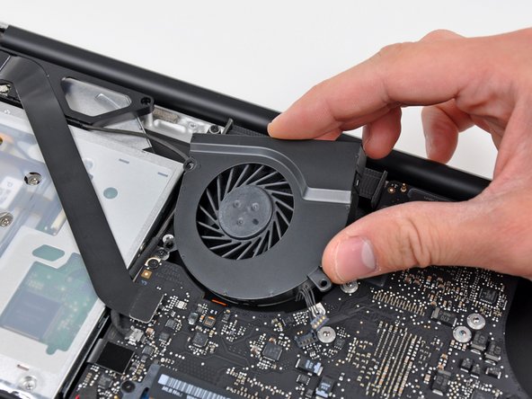 MacBook Pro 15" Unibody Mid 2010 Heat Sink Replacement: step 11, image 2 of 2