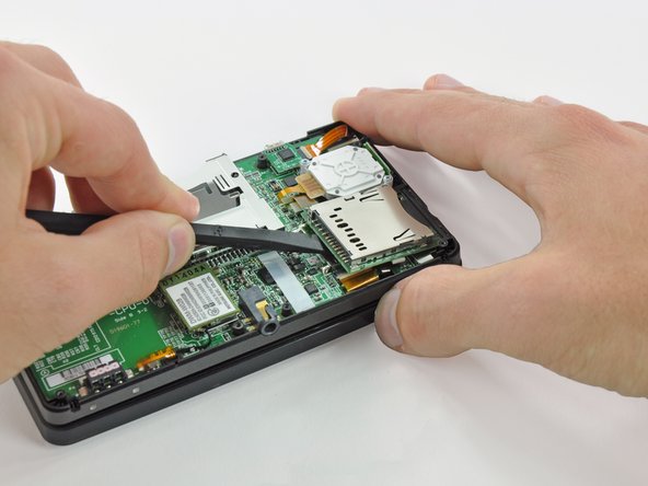 Nintendo 3DS SD Board Replacement: step 8, image 2 of 3
