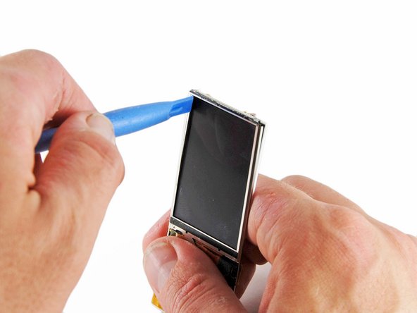 iPod Nano 5th Generation Display Replacement: step 25, image 1 of 2